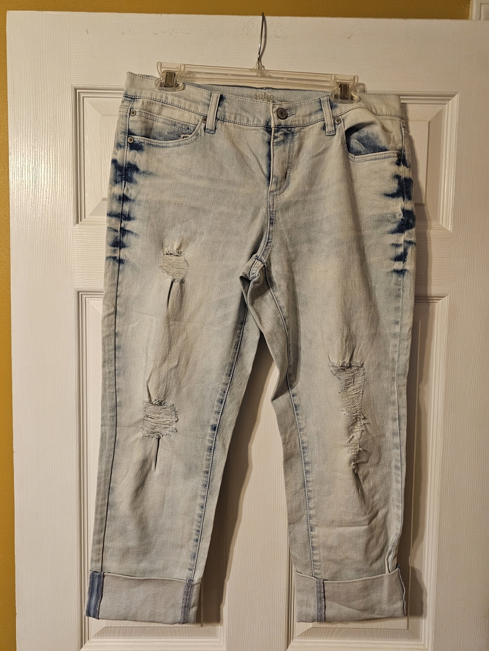 New York & Company Light Blue Distressed Cropped Boyfriend Jeans